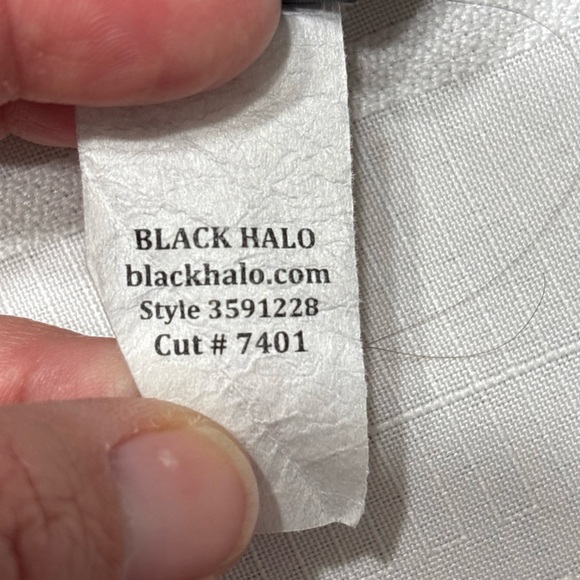 Black Halo~Brooklyn- 3/4 Bell Sleeve Jumpsuit~Size 2 - Picture 9 of 16